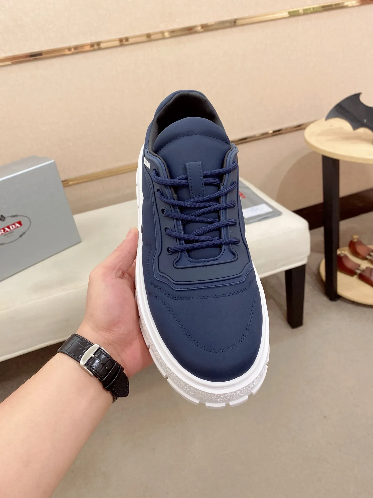 Factory price 580💰 ✔️✔️✔️High version High-quality new PRADA counters are on the market simultaneously, new men's shoes, 😘fabrics imported technological waterproof fabrics, made by pure handicrafts. Lining: Full cowhide lining. 👍🏿 High-end ☄️ air-cushion molded anti-slip rubber outsole, exquisite lines, simple and elegant, comfortable and high-end for leisure travel. Code number: 38 to 45